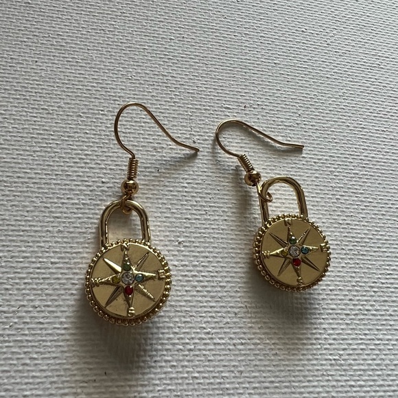 GOLD compass navigation earrings - Picture 1 of 2
